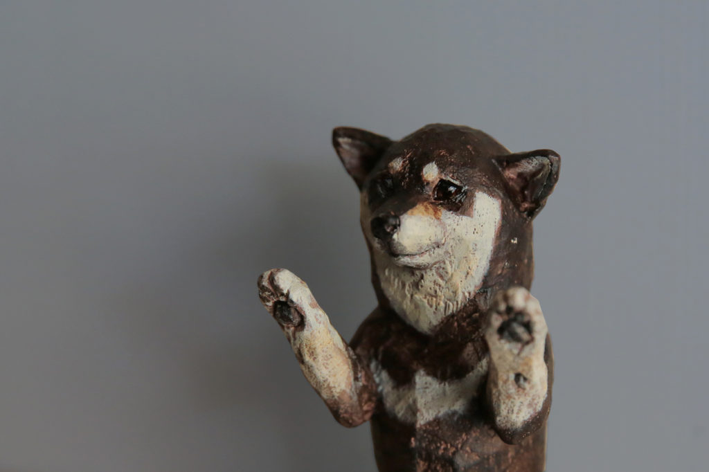 一点限定品】はしもとみお 彫刻作品 木彫り おすわり月くん