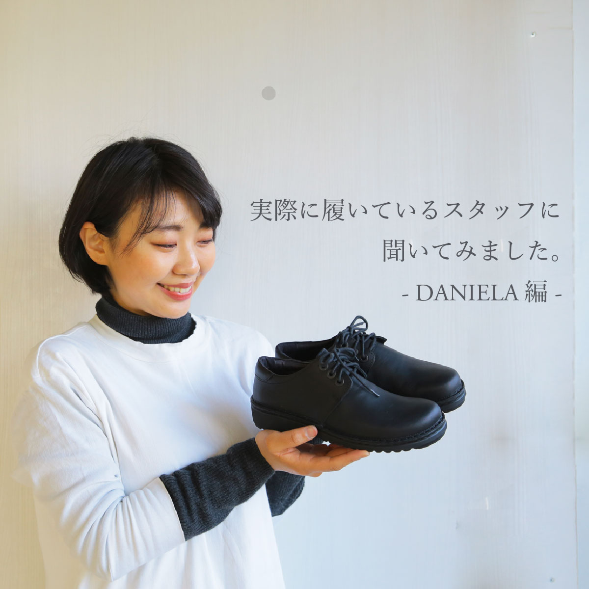 つま先の部分が少し擦れていますNAOT DANIELA 本革