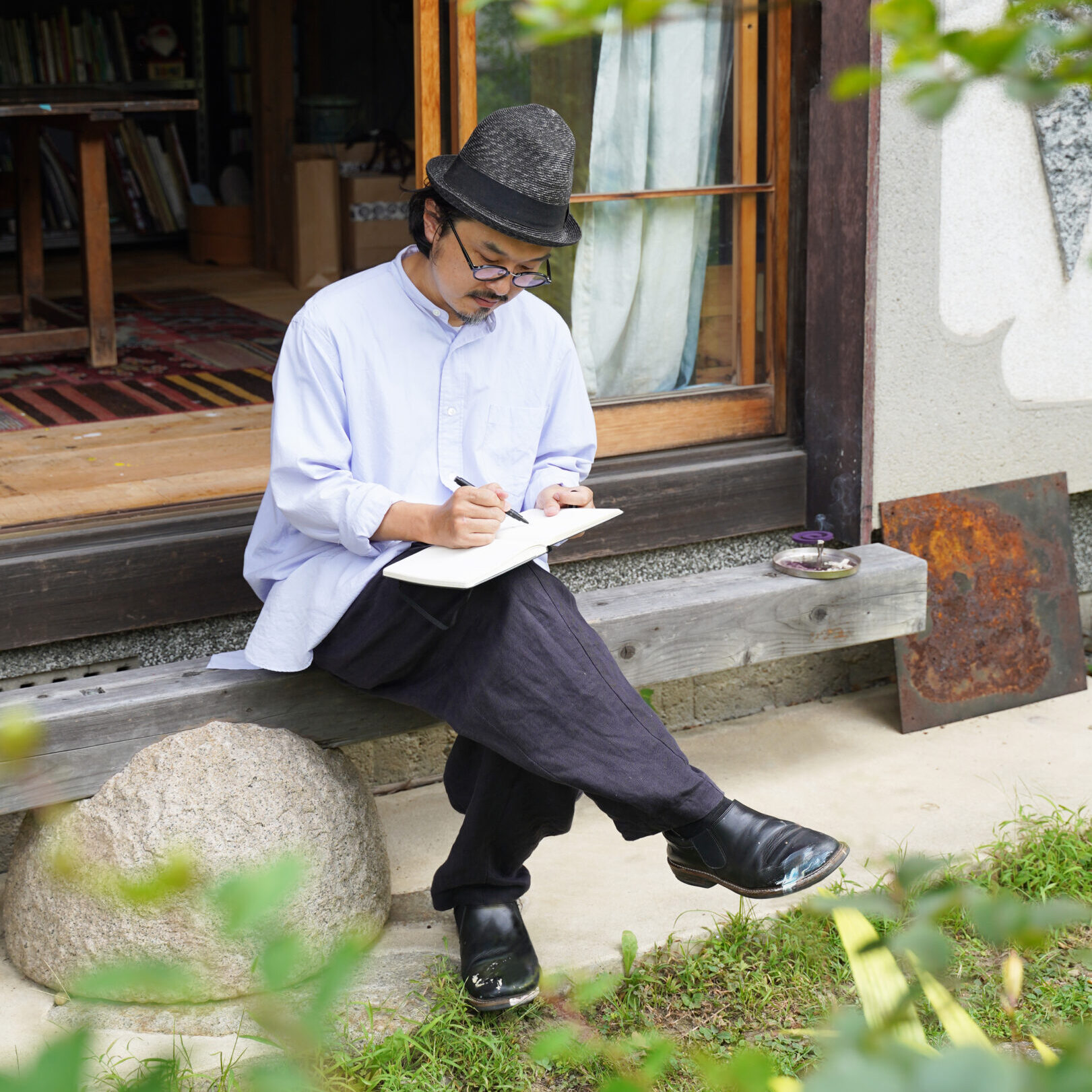 h.NAOTO 刺繍入り黒プラットフォームシューズ USED DSC09545-2-scaled-